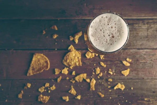 Top View Glass Light Beer Froth Some Tortilla Chips Rustic — Stock Photo, Image