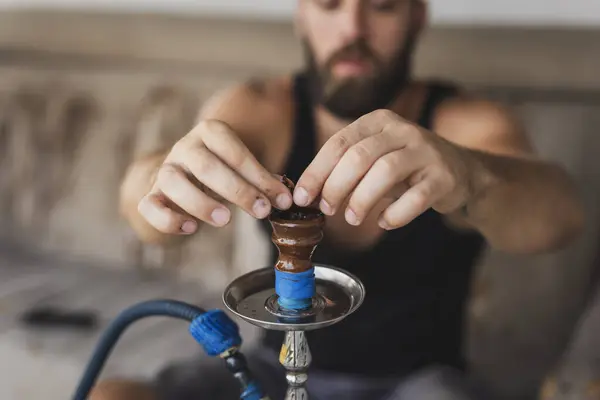 Man Filling Hookah Fruity Flavored Molasses Based Eastern Tobacco Getting — Stock Photo, Image