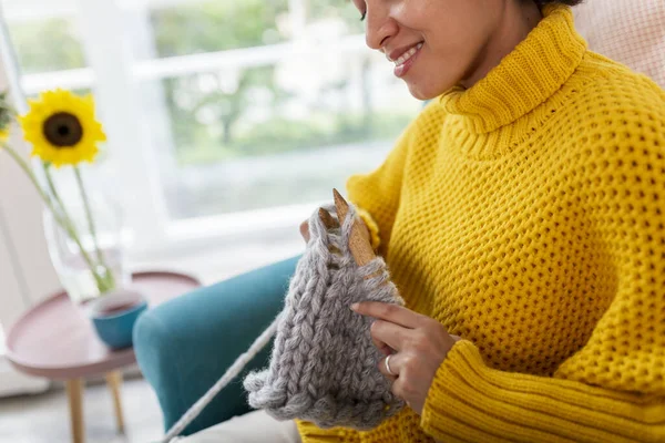 Beautiful Young Mixed Race Woman Sitting Armchair Knitting Scarf Relaxing — Stock Photo, Image