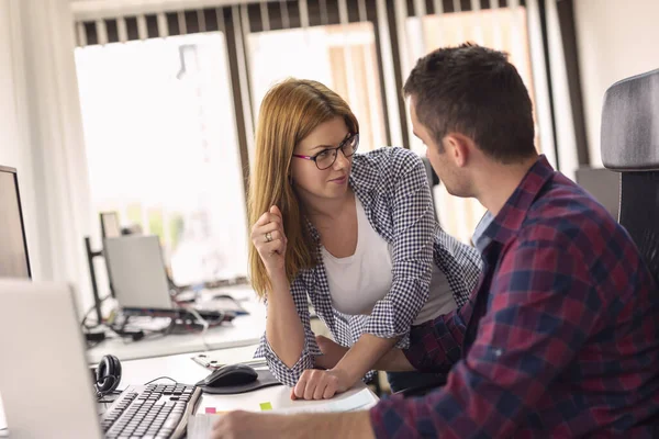 Businesswoman Sexually Harassing Male Colleague Working Hours Workplace — Stock Photo, Image