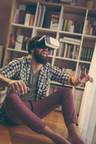 Young Man Enjoying His Leisure Time Watching Video Virtual Reality — Stock Photo, Image