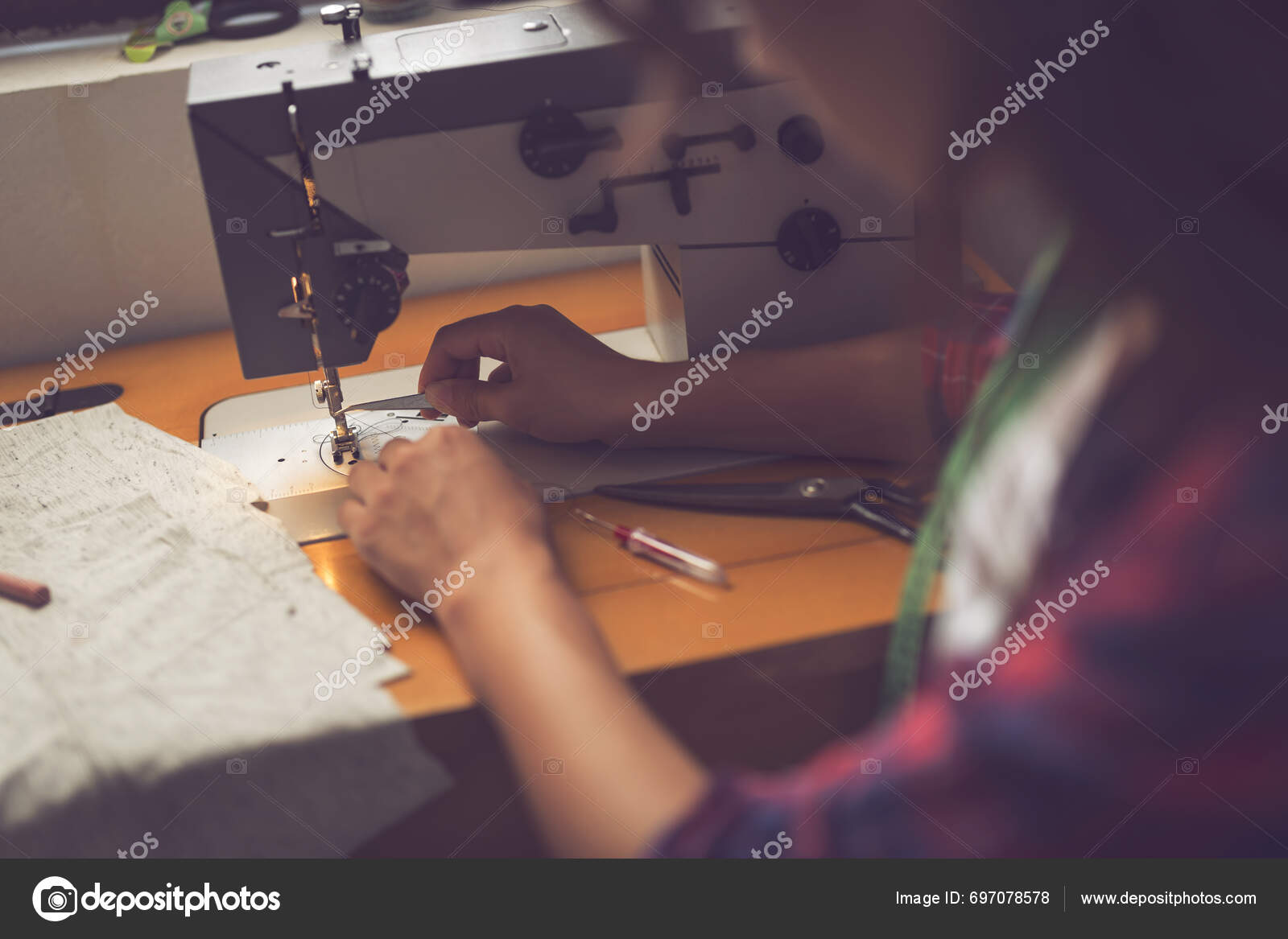 Young Seamstress Pulling Thread Needle Sewing Machine Getting Ready ...
