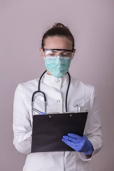 Doctor Uniform Wearing Medical Face Protection Mask Protective Gloves Glasses — Stock Photo, Image
