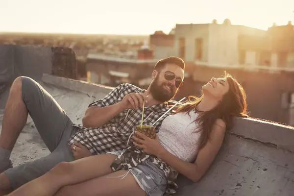 Young Couple Love Drinking Pineapple Cocktail Having Fun Summertime Rooftop — Stock Photo, Image