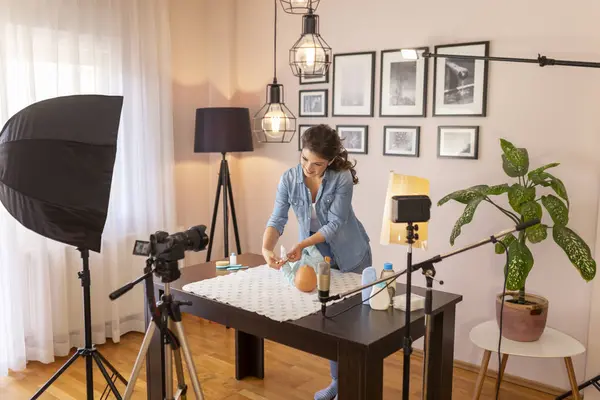 Gezondheidszorg Specialist Filmen Video Pasgeboren Baby Krassen Bescherming Als Onderdeel — Stockfoto