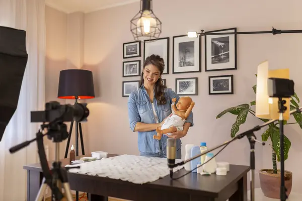 Female Vlogger Recording Video Double Diapering Newborn Baby Proper Hip — Stock Photo, Image