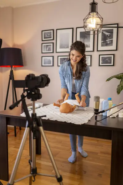 Female Vlogger Filming Video Double Diapering Newborn Baby Proper Hip — Stock Photo, Image