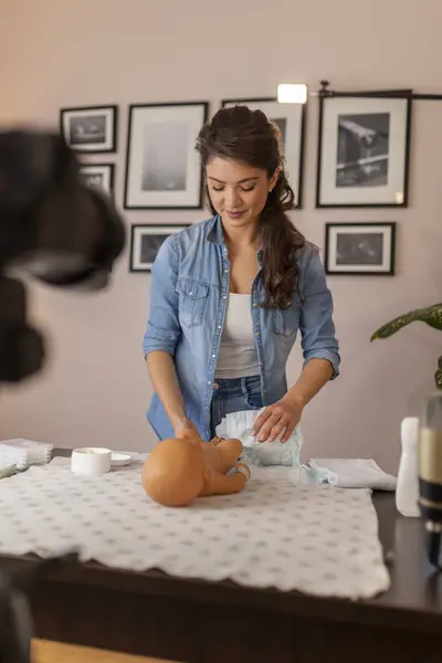 Nurse Making Video Changing Newborn Baby Diapers Female Influencer Making — Stock Photo, Image