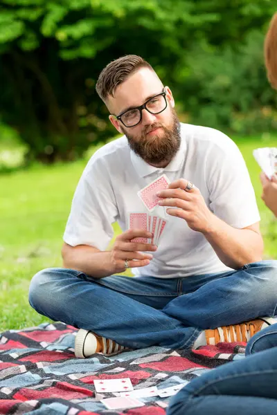 Couple Love Picnic Nature Sitting Picnic Plaid Playing Card Game — Stock Photo, Image