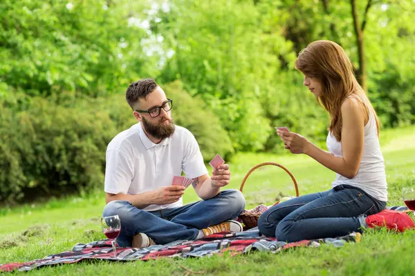 Couple Love Picnic Nature Sitting Picnic Plaid Playing Card Game — Stock Photo, Image