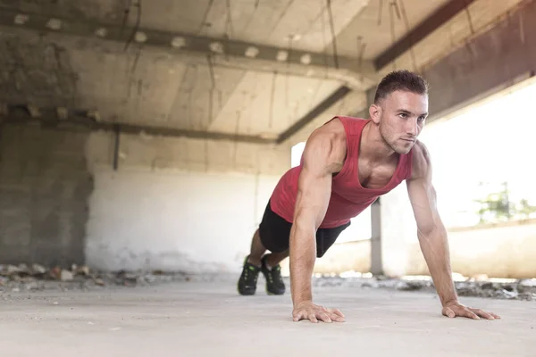 Muscular Athletic Built Young Man Doing Pushups Abandoned Ruin Building — Stock Photo, Image