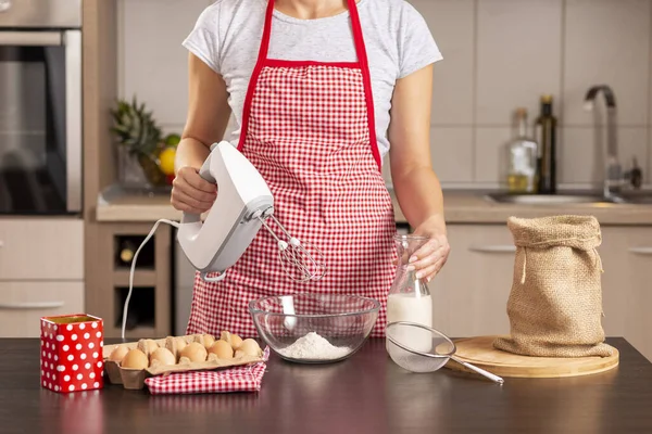 Detail Female Hand Holding Mixer Pouring Milk Bowl Mixing Pancake — Stock Photo, Image