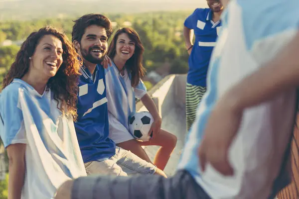 Group Young Football Fans Wearing Jerseys Having Fun While Waiting — Stock Photo, Image