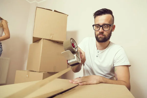 Young Man Packing Things Taping Boxes Preparing Moving Out Appartment — Stock Photo, Image