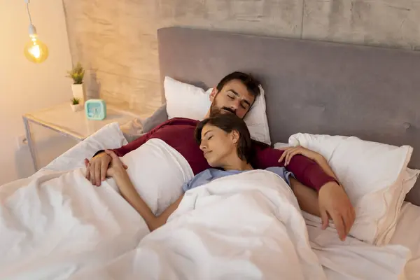 Beautiful Young Couple Love Wearing Pajams Lying Bed Hugged Sleeping — Stock Photo, Image