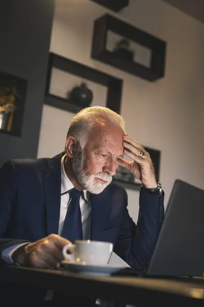 Senior Businessman Restaurant Working Laptop Computer Having Cup Coffee — Stock Photo, Image