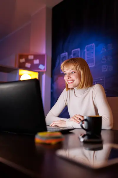 Woman Sitting Her Desk Home Office Working Late Night Using — Stock Photo, Image