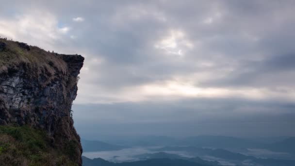 Time Lapse Beautiful Mountain View Phu Chi Morning Foggy Sunrise — Wideo stockowe