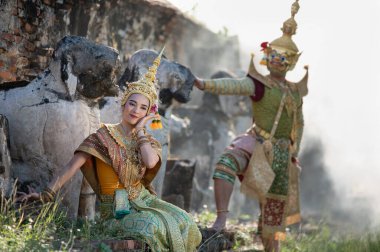 Pantomim (Khon) Wat Ma Hea Yong, Ayutthaya, Tayland 'da Ramakien' den (Ramayana) geleneksel Tayland klasik maskeli oyun sahneleridir.