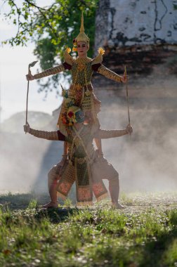 Pantomim (Khon) Wat Ma Hea Yong, Ayutthaya, Tayland 'da Ramakien' den (Ramayana) geleneksel Tayland klasik maskeli oyun sahneleridir.