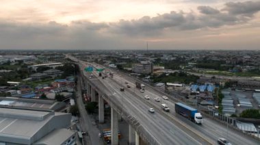 Zaman aşımı Bangkok Tayland şehir merkezi şehir merkezi gece hava manzarası 