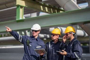 Rafineri endüstrisi, endüstriyel üretim, petrol ve gaz rafinerisi fabrikası, Petrokimya fabrikası
