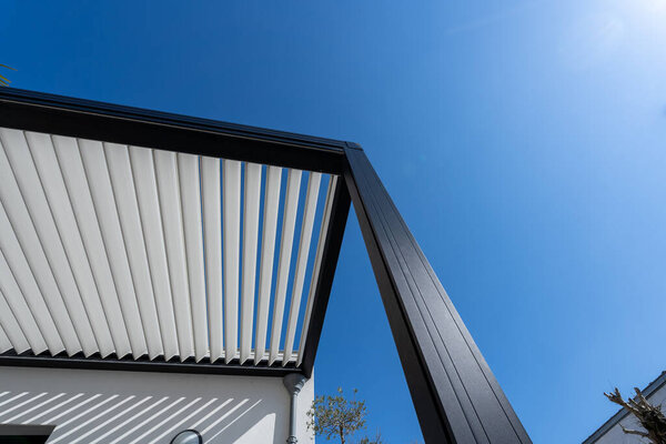 экологически чистые биоклиматические алюминиевые конструкции оттенков беседки, навес и патио крыши