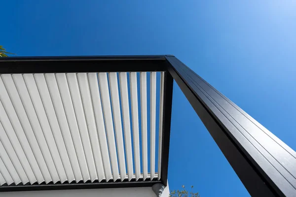 Ekologiczna Bioklimatyczna Konstrukcja Aluminiowa Pergoli Markiza Dach Tarasowy Obrazek Stockowy