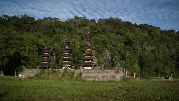 Ormandaki Antik Pura Ulun Danu Tamblingan Bali Tapınağı Yüksek Kaliteli Stok Çekim 