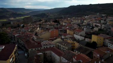 Brihuega 4K 'nin hava görüntüsü. Yüksek kalite 4k drone görüntüsü