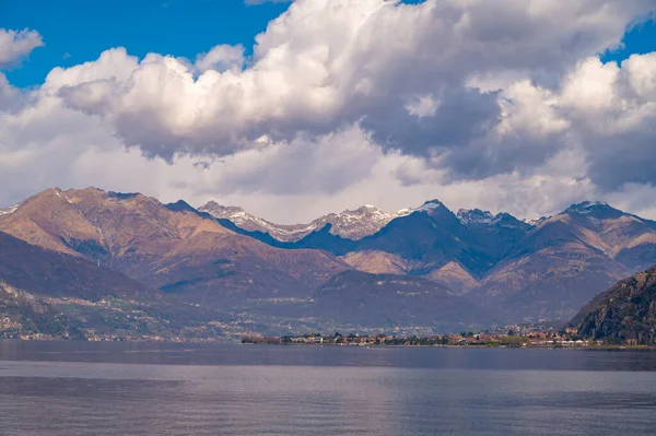 Pohled Jezero Como Vyfocené Bellana Straně Jezera Lecco — Stock fotografie