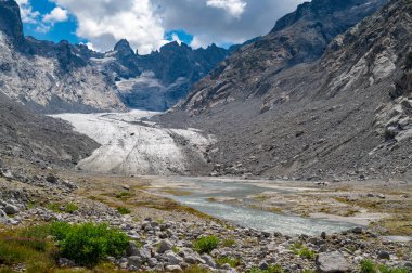 İsviçre, Engadine 'deki Forno buzulunun yakın görüntüsü..