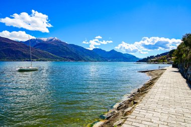 Como Gölü 'nün Panorama' sı, Passeggiata dell 'amore boyunca uzanan, Pianello del Lario.