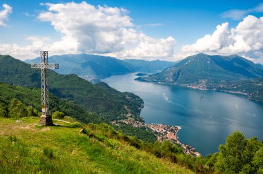 Como Gölü 'nün Panorama' sı, Tremezzina, Villa Balbianello, Lugano Gölü 'nün bir kısmı, Alpe Camaggiore' den fotoğraflandı..