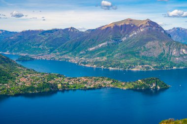 Como Gölü Panoraması, Bellagio, Balbianello, Lecco ve Como kıyılarını ve yukarıdaki dağları göstererek Ortanella 'dan çekilmiş..