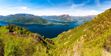 Como Gölü Panoraması, Bellagio, Balbianello, Lecco ve Como kıyılarını ve yukarıdaki dağları göstererek Ortanella 'dan çekilmiş..