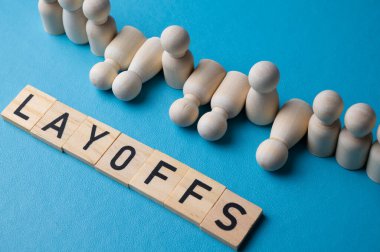 Kavramsal temsil, ahşap piyonlar, kurumsal işten çıkarmalar. İşten çıkarmalar, personel kesintileri ve toplu işten çıkarmalar..