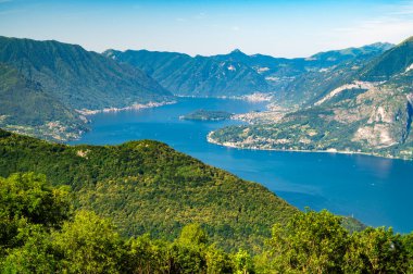 Como Gölü 'nden Panorama, Tremezzina, Villa Balbianello, Lugano Gölü' nü bir anlığına gören, Alpe Tedoldo
