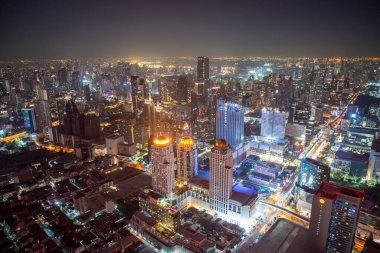 Bangkok şehrinin manzarası ve Skyline 'ı Tayland' ın Bangkok kentindeki Baiyoke Sky Otel Kulesi 'ne bakıyor. Tayland, Bangkok, Aralık 2022