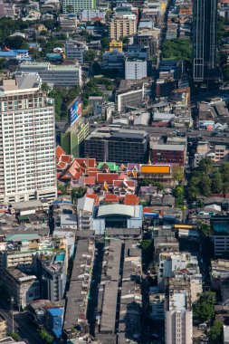 Wat Taphan. Bangkok şehri. Tayland 'ın Bangkok kentindeki Baiyoke Sky Otel Kulesi' nin bakış açısından. Tayland, Bangkok, Aralık 2022