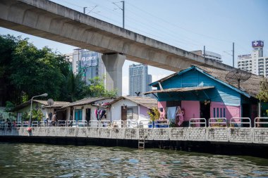 Tayland 'ın Bangkok şehrindeki Klong Saen Nehri. Tayland, Bangkok, Aralık 2022