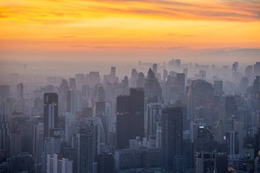 Bangkok şehrinin manzarası ve Skyline 'ı Tayland' ın Bangkok kentindeki Baiyoke Sky Otel Kulesi 'ne bakıyor. Tayland, Bangkok, Aralık 2022