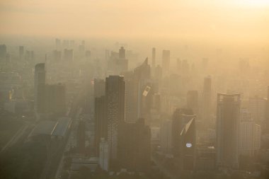 Bangkok şehrinin manzarası ve Skyline 'ı Tayland' ın Bangkok kentindeki Baiyoke Sky Otel Kulesi 'ne bakıyor. Tayland, Bangkok, Aralık 2022