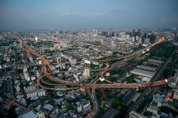 Het Uitzicht Skyline Stadswegen Van Stad Bangkok Vanuit Het Gezichtspunt — Stockfoto