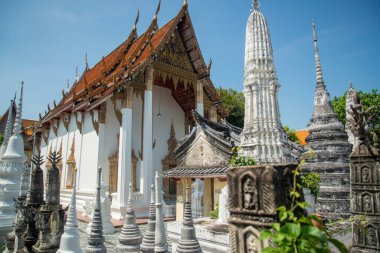 Tayland 'ın Phetchaburi ilindeki Petchaburi şehrindeki eski küçük bir Wat ve Temple, Kasım 2022