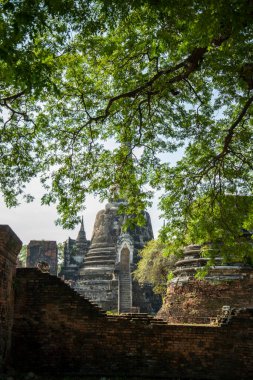 Ayutthaya, Tayland 'ın Ayutthaya iline bağlı Ayutthaya kentinde Wat Phra Si Santhe, Kasım 2022