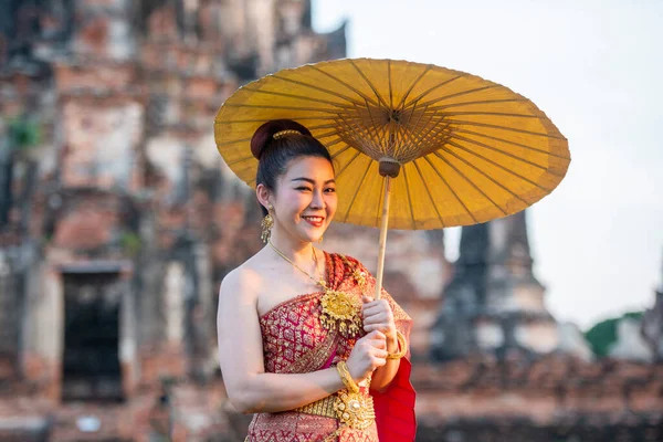 Traditional Dress Women Loy Krathong Festival Wat Chai Watthanaram City — Stock Photo, Image