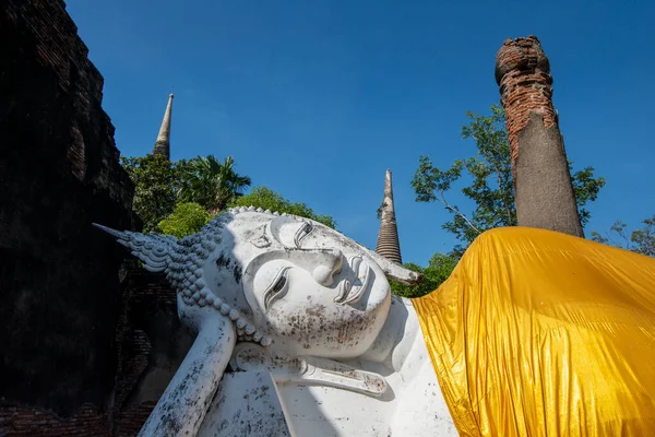 Tayland Ayutthaya Ilindeki Ayutthaya Kentinde Wat Yai Chai Mongkon Yaslanan — Stok fotoğraf