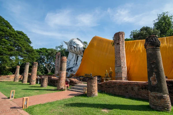 Tayland Ang Thong Kenti Yakınlarındaki Ang Thong Şehrinde Yaslanan Buda — Stok fotoğraf