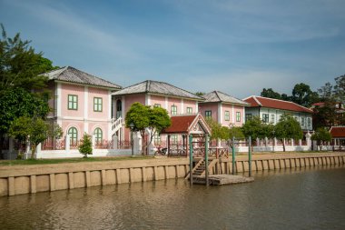 Manastır, Kilise ve Wat Niwet Thammaprawat Ratchaworawihan Tayland 'da Ayutthaya şehrinin güneyindeki Ban Pa kasabasındaki Kraliyet Sarayı' nda, Kasım 2022